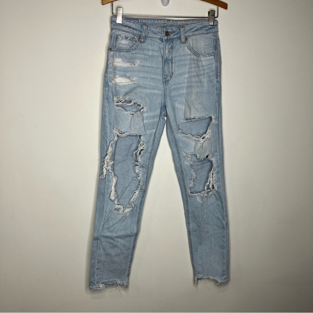 American Eagle Outfitters‎ destroyed mom jeans size 2